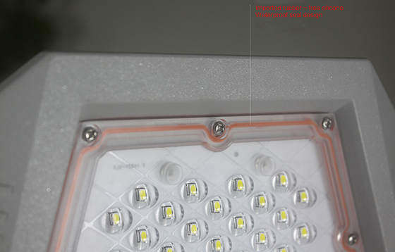 CE Certified Integrated Solar Rechargeable LED Dusk To Dawn Street Light
